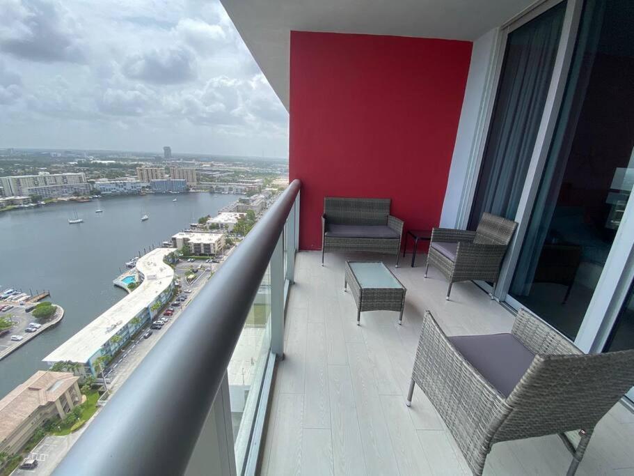 Rooftop 1B-1B Amazing View BW 30A Hallandale Beach Esterno foto