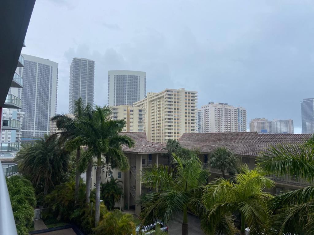 Rooftop 1B-1B Amazing View BW 30A Hallandale Beach Esterno foto